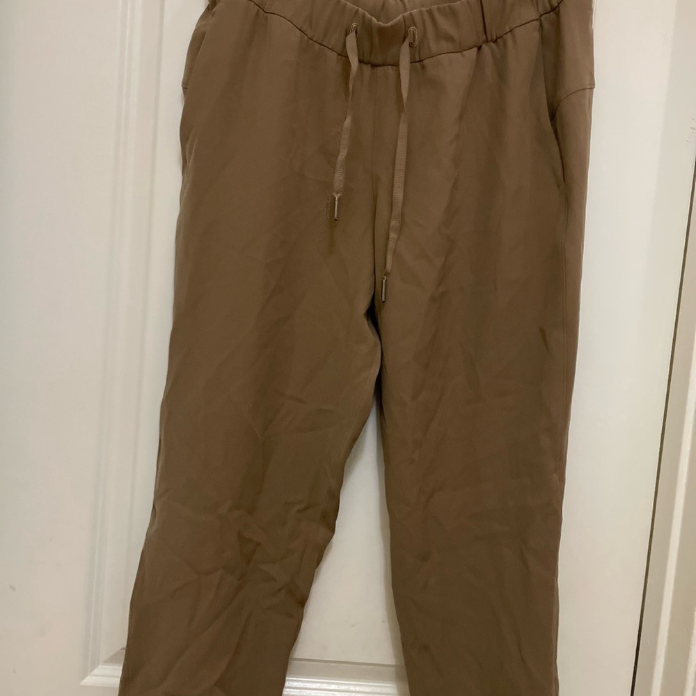 Lululemon Athletica Tan Sweatpants Relaxed Fit